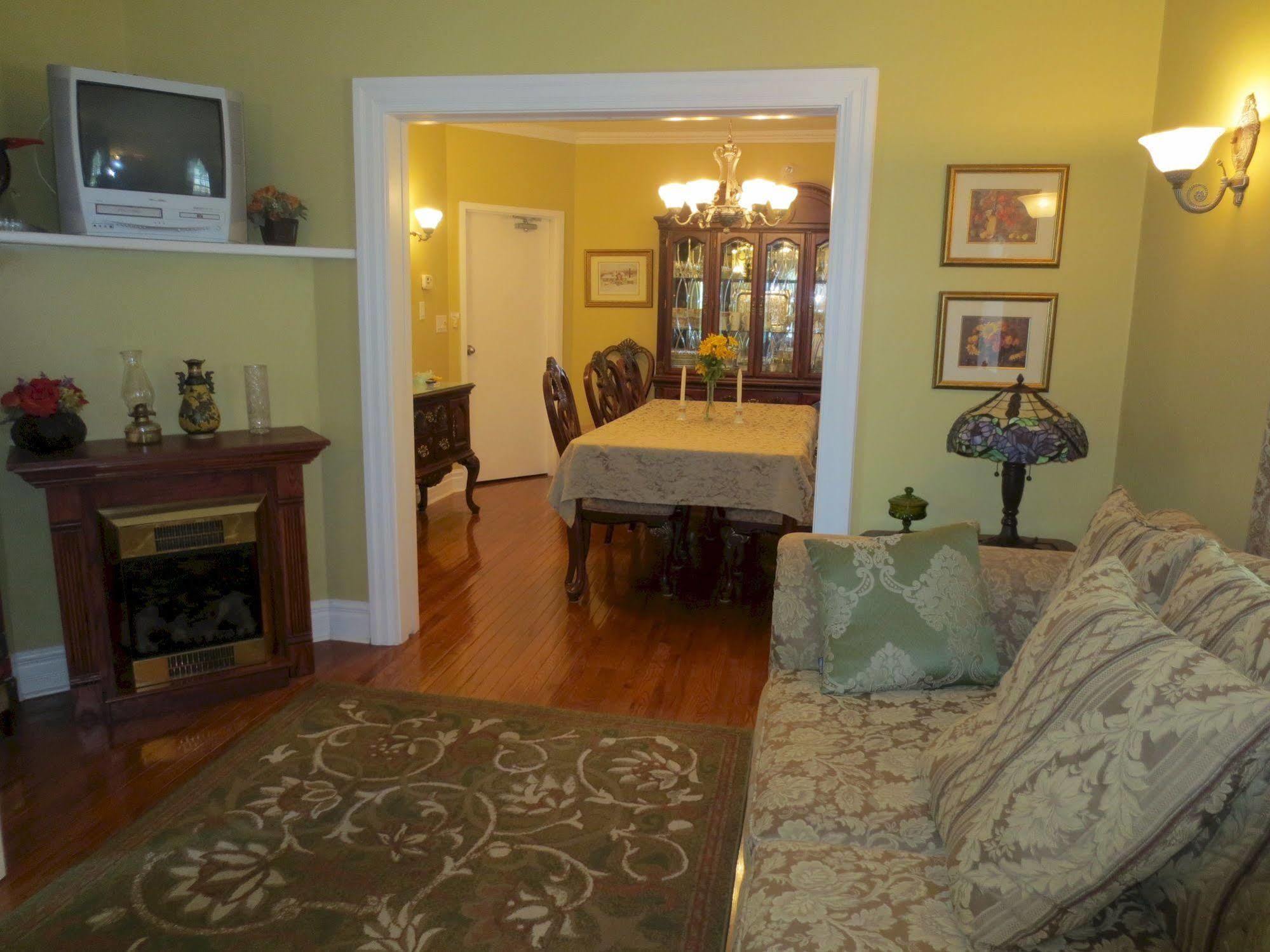 Accommodations Niagara Bed & Breakfast Εξωτερικό φωτογραφία